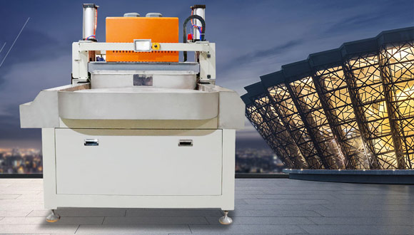 有哪些方式能够提升玻璃切割设备的模具精度？